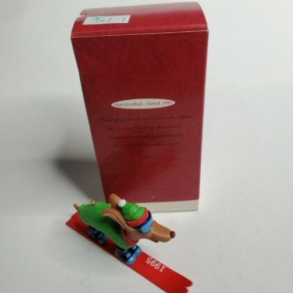 1995 Hallmark Keepsake Ornament Ski Hound - Picture 2 of 3